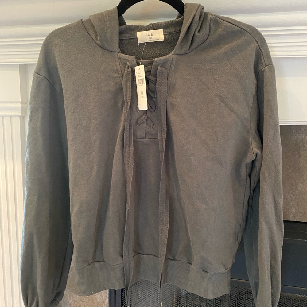 NWT Anthropologie women’s petite hoodie.  Small